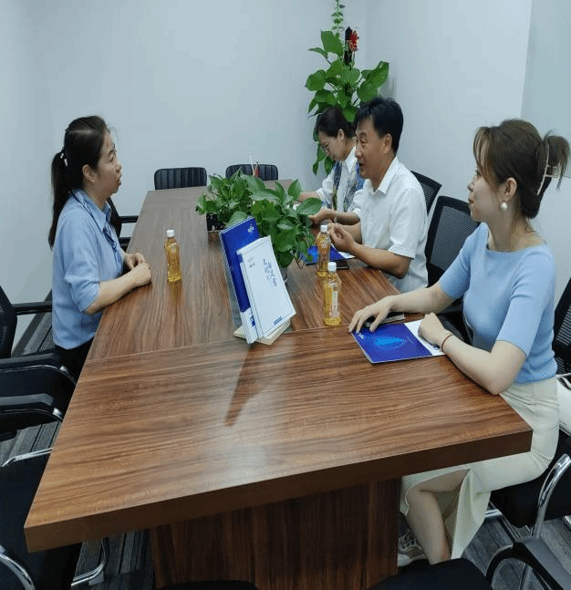 外國語學院深化校企合作，開展“訪企拓崗促就業”教育咨詢專項行動